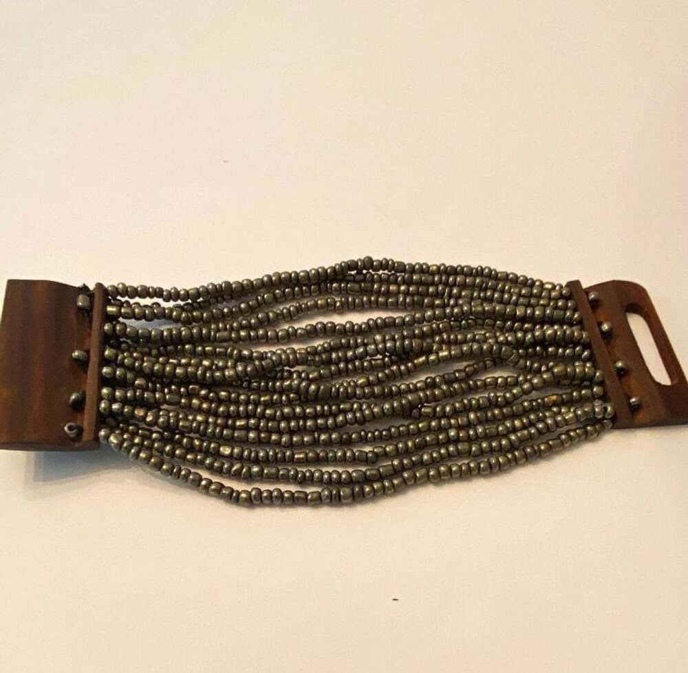 Unbranded Multi-Strand Seed Bead Wooden Clasp Bracelet 7.5 Inches